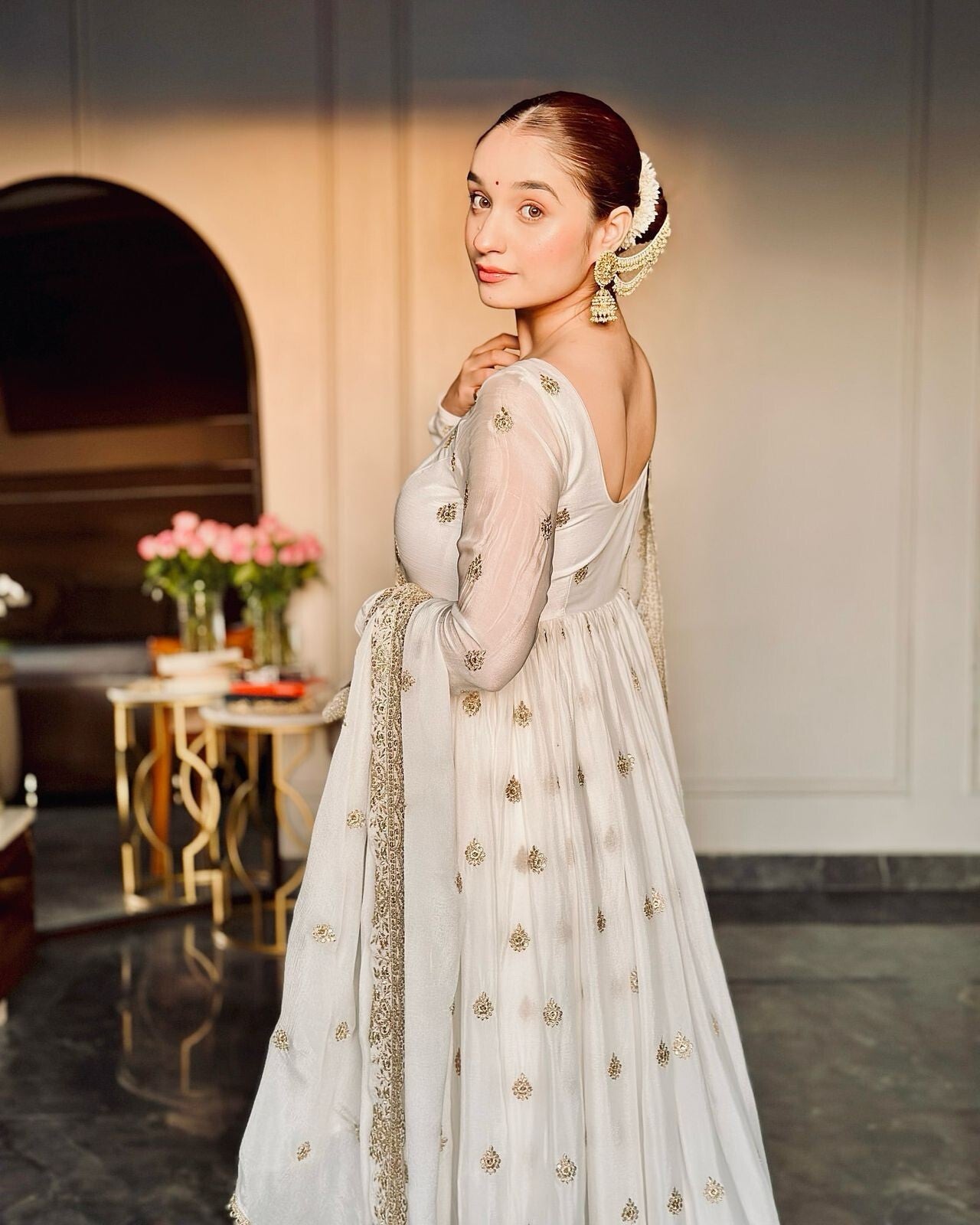 White Gown, White Anarkali, Anarkali Suit, Red Anarkali Gown Set, Chinon Silk Dupatta Dress, Bollywood Style Wedding Gown, Indian Wedding Gown Set, Pakistani Eid Outfit for Women, Embroidered Gown with Pants, Ready to Wear Ethnic Dress, Anarkali Gown with Sequence Work, 3 Piece Wedding Dress Set, Heavy Micro Cotton Inner Gown, Scoop Neck Anarkali Suit, Stylish Party Wear Gown Set, Traditional Indian Outfit for Women, Festive Wear Ethnic Gown, Full Stitched Gown Set,