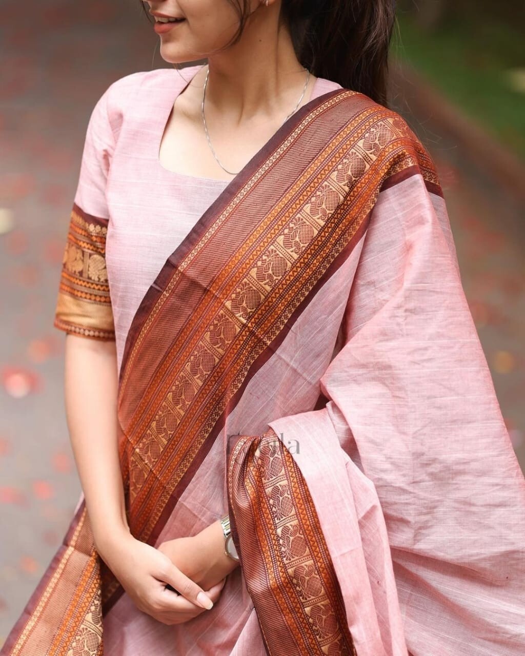 Lightweight cotton kurti with floral print design Lightweight cotton kurti with floral print design
