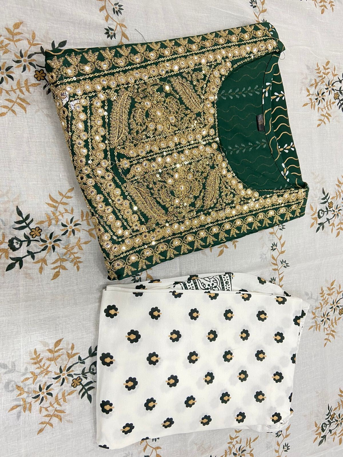 green salwar kameez,green cotton kurti set,pakistani style suit,handmade salwar suit,embroidered green kurta,green ethnic wear,traditional salwar kameez,women’s green kurti set,green kurti with dupatta,green pakistani outfit,cotton salwar kameez set,green wedding outfit,handcrafted ethnic suit,three piece green suit,green party wear dress,green suit for women,indian pakistani style kurti,green scoop neck kurti,printed green kurti set,green festival outfit,soft cotton salwar suit,green kurti pant dupatta,gre