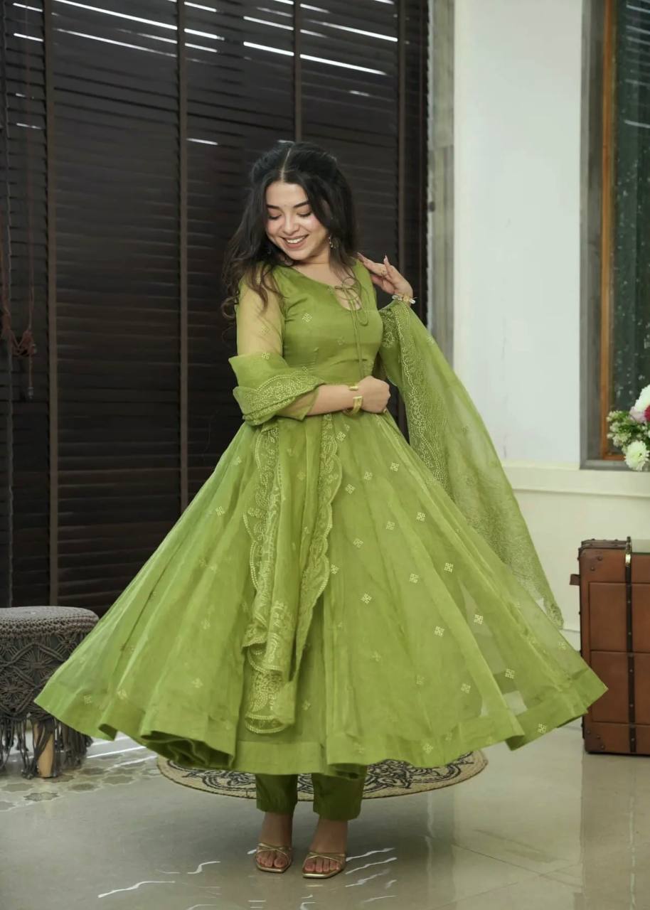 Heavy Work Festive Anarkai Suit Gown