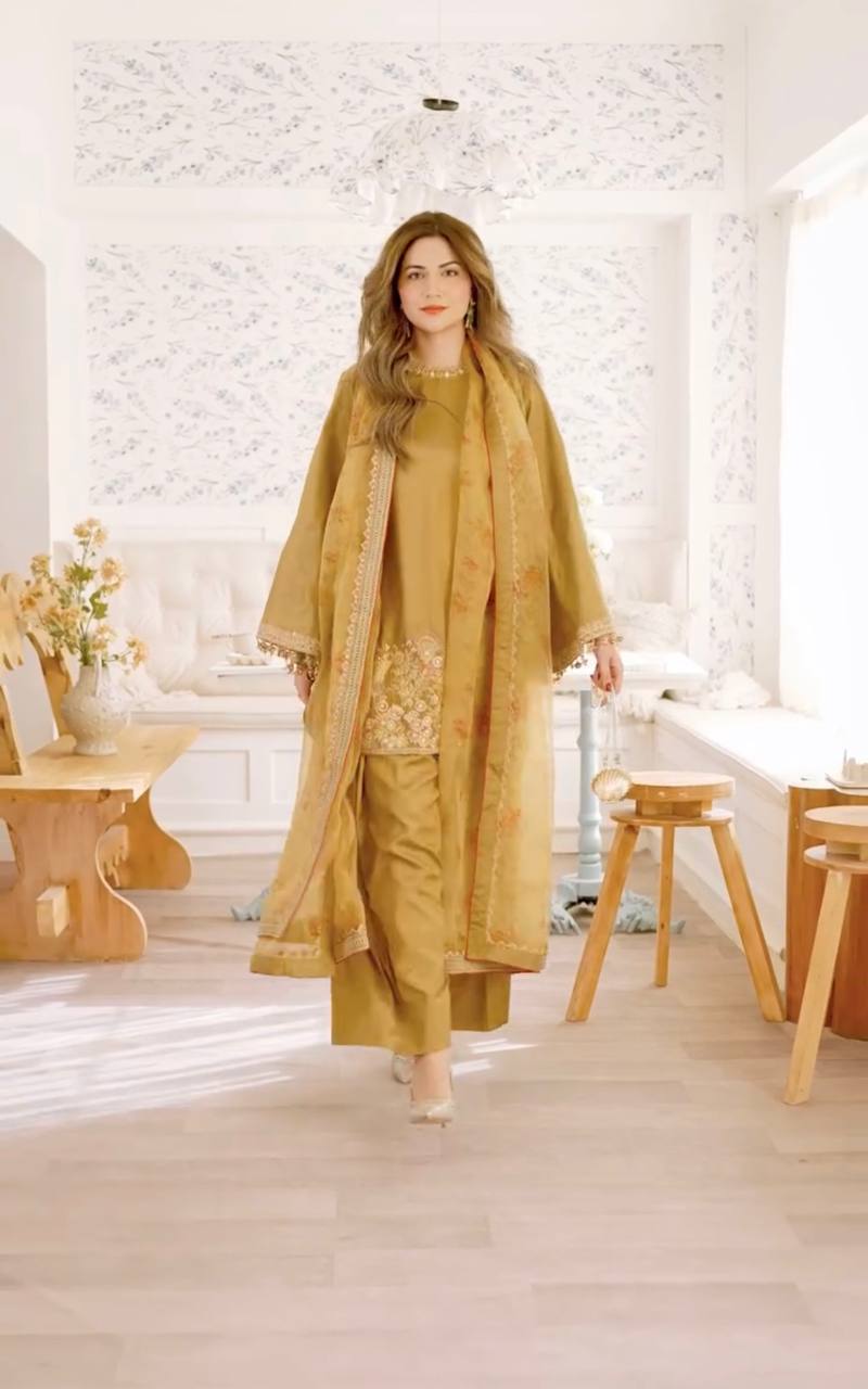 French Crepe Suit Set, Farshi Pant Dress for Women, Embroidery Sequence Suit, Moti Work Kurti Set, Heavy Lace Work Outfit, Designer Indian Suit 2025, Tissue Silk Dupatta Suit, Readymade Ethnic Set, Party Wear for Women, Traditional Wear Dress, Stylish Farshi Kurti Set, Fully Stitched Indian Suit, Fancy Silk Suit Design, Elegant Printed Dupatta Dress, Festive Ethnic Wear for Women
