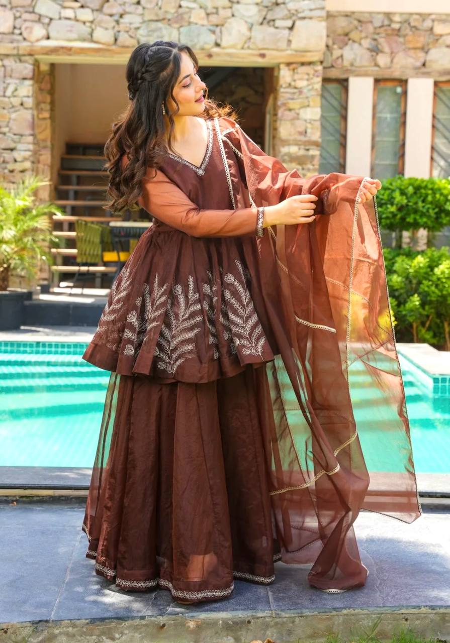 Georgette Suit Set, Heavy Georgette Dress, Party Wear Suit, Ethnic Wear for Women, Stylish Kurti Set, Georgette Top Bottom Dupatta, Lace Work Suit, Designer Indian Dress, Women's Festive Wear, Wedding Guest Outfit, Full Sleeve Kurti Set, Heavy Micro Cotton Inner, Indian Traditional Wear, Latest Suit Design 2025, Readymade Suit for Women,
