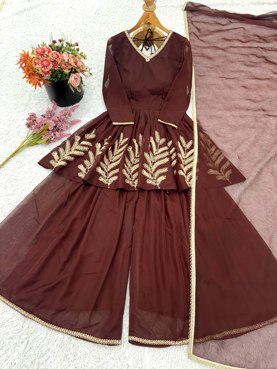 Georgette Suit Set, Heavy Georgette Dress, Party Wear Suit, Ethnic Wear for Women, Stylish Kurti Set, Georgette Top Bottom Dupatta, Lace Work Suit, Designer Indian Dress, Women's Festive Wear, Wedding Guest Outfit, Full Sleeve Kurti Set, Heavy Micro Cotton Inner, Indian Traditional Wear, Latest Suit Design 2025, Readymade Suit for Women,