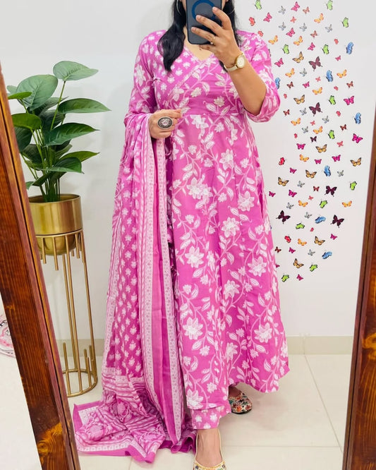 Anarkali Angrakha Kurti,
60x60 Cotton Kurti Set,
Malmal Dupatta Set,
Heavy Embroidered Kurti,
Tubelight Hand Work Kurti,
Angrakha Style Suit,
Printed Pant Kurti Set,
Anarkali Kurti for Women,
Cotton Embroidery Kurti,
3 Piece Ethnic Set,
Traditional Cotton Suit,
Wedding Wear Kurti Set,
Festive Wear Anarkali,
Designer Cotton Suit,
Elegant Angrakha Style Kurti,
Hand Work Kurti Pant Set,
Embroidered Cotton Anarkali,
Soft Cotton Kurti Set,
Full Flare Anarkali Suit,
Ethnic Wear with Dupatta,
Kurta Pant Dupatta Co