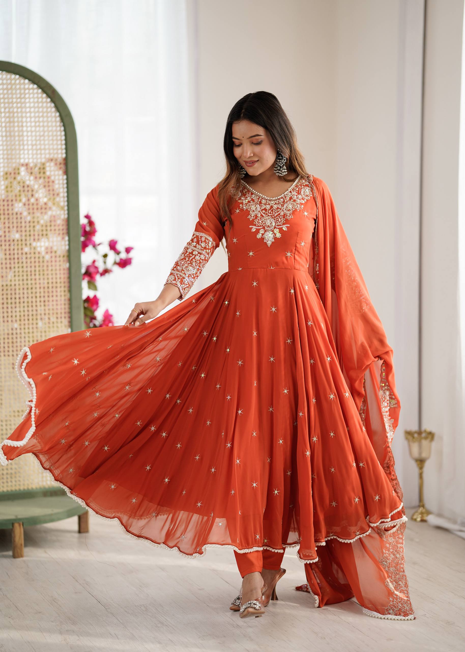 Designer Anarkali picture for wedding wear