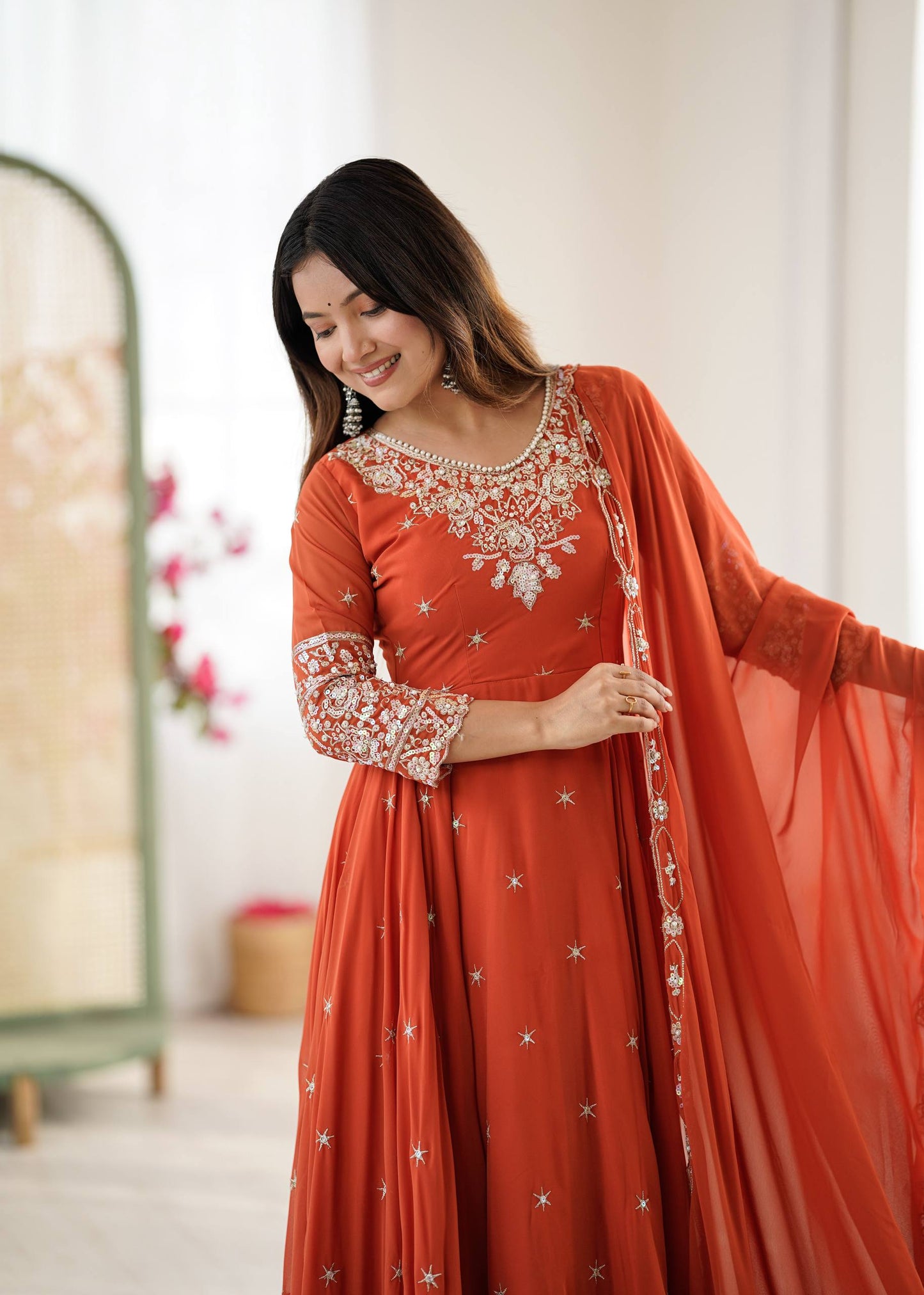 Designer Anarkali picture for wedding wear